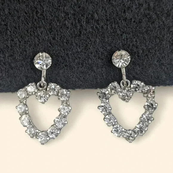 B. David Vintage Rhinestone Heart Earrings - Picture 3 of 6